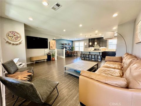 188 Capricorn Irvine CA 92618