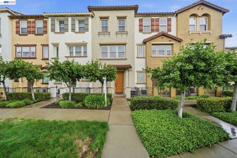 Photo of 1012 Martin Luther King Dr Dr, Hayward, CA 94541 (MLS # 41146233)
