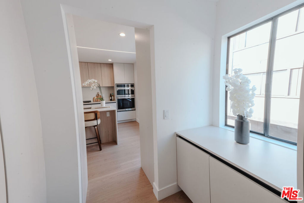 4622 Glencoe Avenue 4