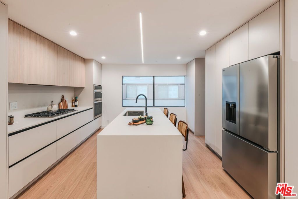 Photo of 4622 Glencoe Avenue #4, Marina Del Rey, CA 90292 (MLS # 26666431)