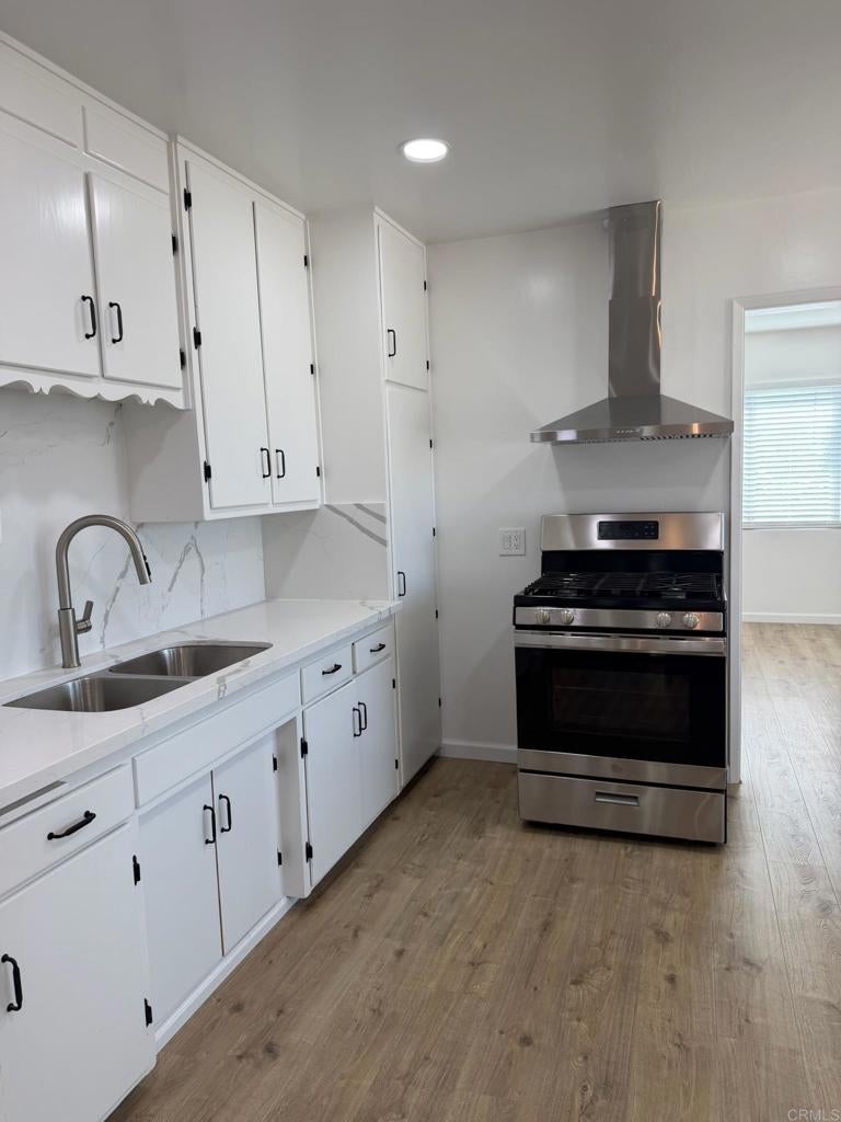 935 Elm Avenue