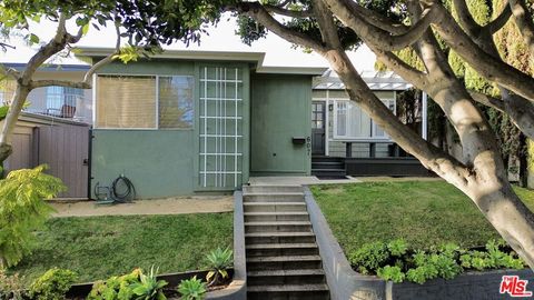 Photo of 607 Ashland Avenue, Santa Monica, CA 90405 (MLS # 26639149)