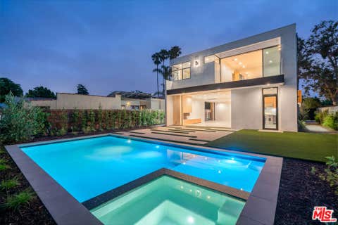 Photo of 444 N Kings Road, Los Angeles, CA 90048 (MLS # 26874211)