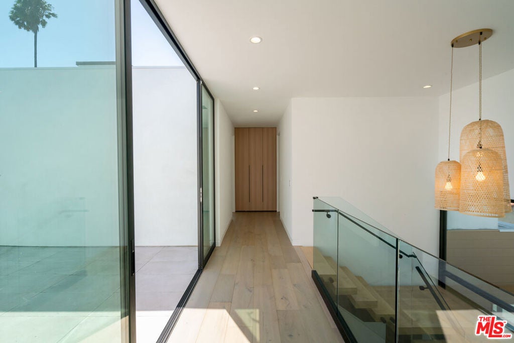 444 N Kings Road
