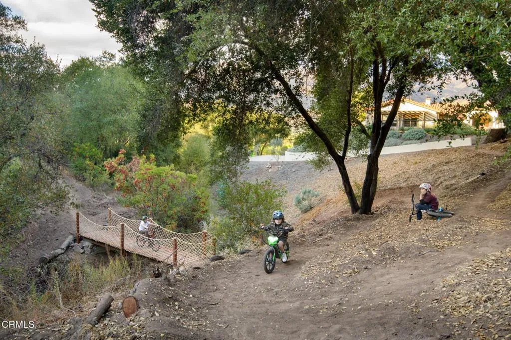 Ojai, California 93023, United States, 4 Bedrooms Bedrooms, ,4 BathroomsBathrooms,Residential,Active,169641