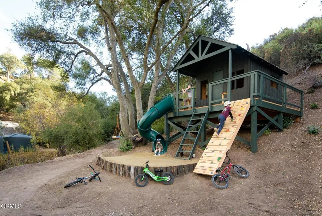 Ojai, California 93023, United States, 4 Bedrooms Bedrooms, ,4 BathroomsBathrooms,Residential,Active,169641