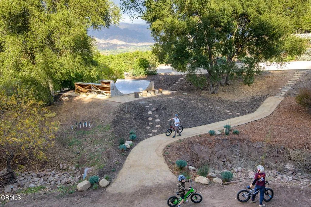 Ojai, California 93023, United States, 4 Bedrooms Bedrooms, ,4 BathroomsBathrooms,Residential,Active,169641