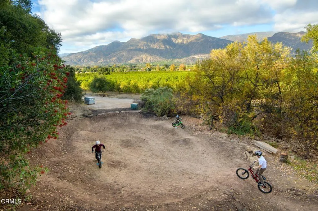 Ojai, California 93023, United States, 4 Bedrooms Bedrooms, ,4 BathroomsBathrooms,Residential,Active,169641