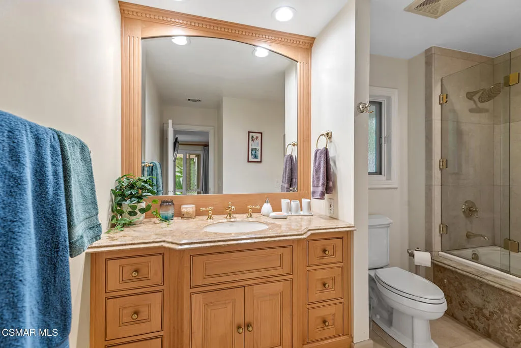 Westlake Village, California 91361, United States, 3 Bedrooms Bedrooms, ,4 BathroomsBathrooms,Residential,Active,231044