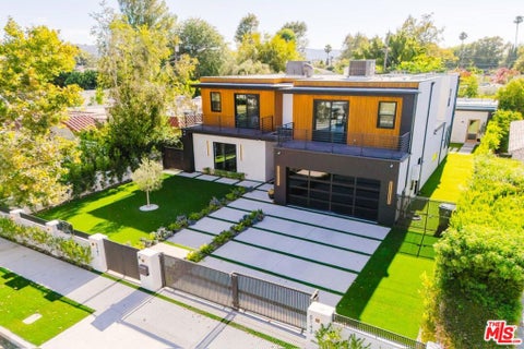 Photo of 5141 Varna Avenue, Sherman Oaks, CA 91423 (MLS # 26999987)