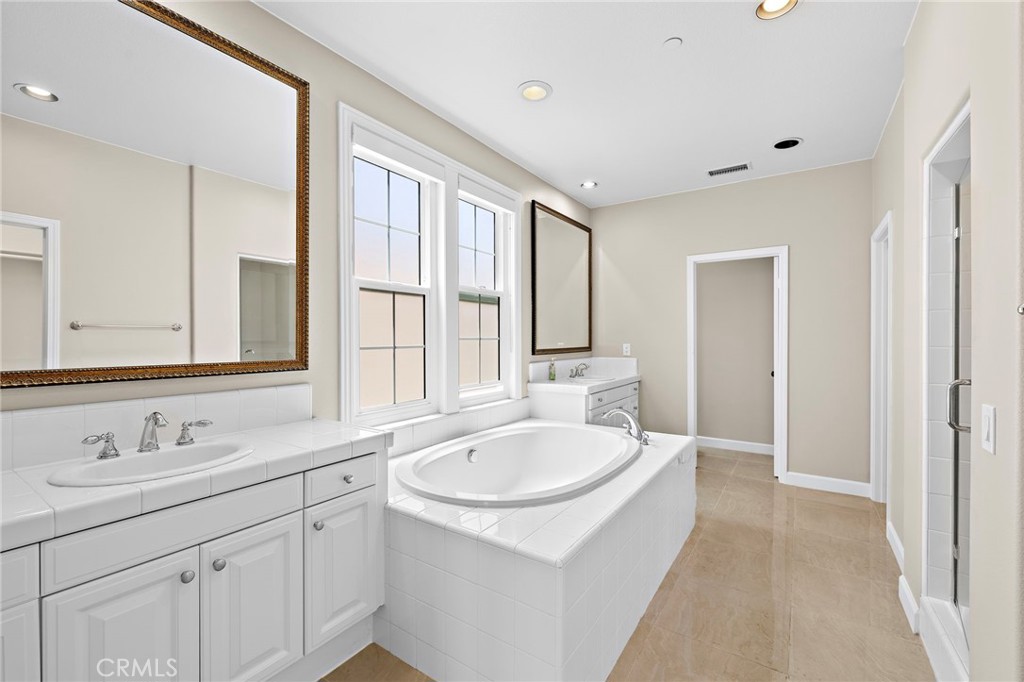 San Lucar (SANL) - Residential Lease