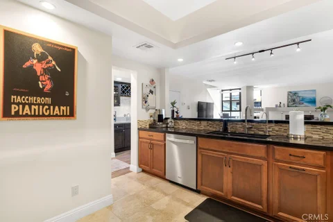 MLS: SR26178694