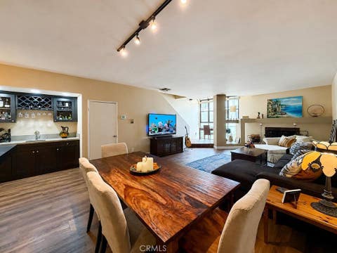 Photo of 5230 Bellingham AVE, Valley Village, CA 91607 (MLS # SR26178694)
