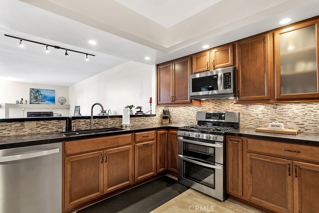 5230 Bellingham 7