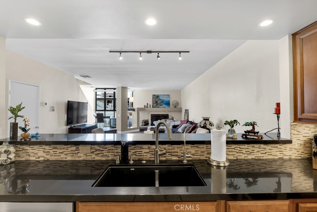 5230 Bellingham 7