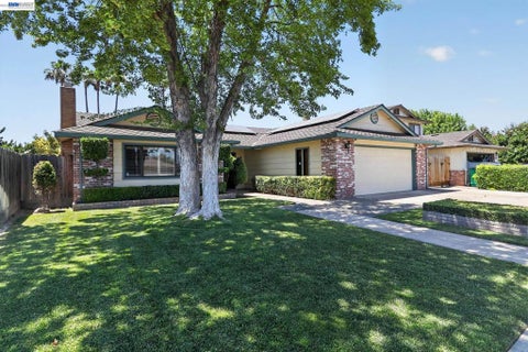 Photo of 14811 Seminole Way WAY, Manteca, CA 95336 (MLS # 41139221)