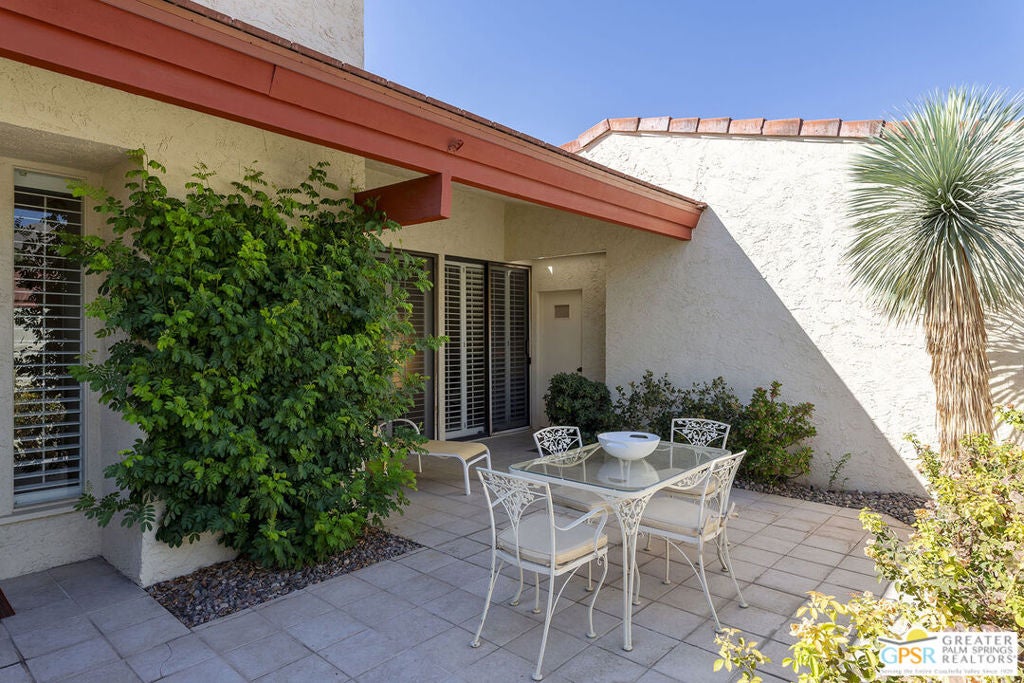 1125 S La Verne Way