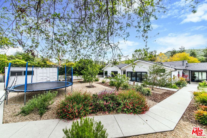 Gorgeous custom high-end recently remodeled 2beds, 2bath 1,440 sf very private residential unit with a 320 sf detached auxiliary studio/office, located in desirable Thousand Oaks - Old Meadow Oaks neighborhood. Meticulously crafted and thoughtfully designed throughout with no expense spared. Many incredible amenities; bright open concept living/dining and large kitchen area. The chef's kitchen is equipped with stainless appliances, farmhouse sink, beautiful countertops and large island with breakfast bar, custom cabinetry and finishes. The primary suite offers high ceiling, modern custom sliding glass doors that open to the expansive backyard, and a luxurious spa like bathroom with walking closet. Additional features include custom window coverings, plumbing + light fixtures, washer and dryer stack closet, unit also offers private entrance, ring surveillance system, manicured landscaped yard, 4 tandem parking spaces with car charging station and a storage unit. Please Do Not Disturb occupants.