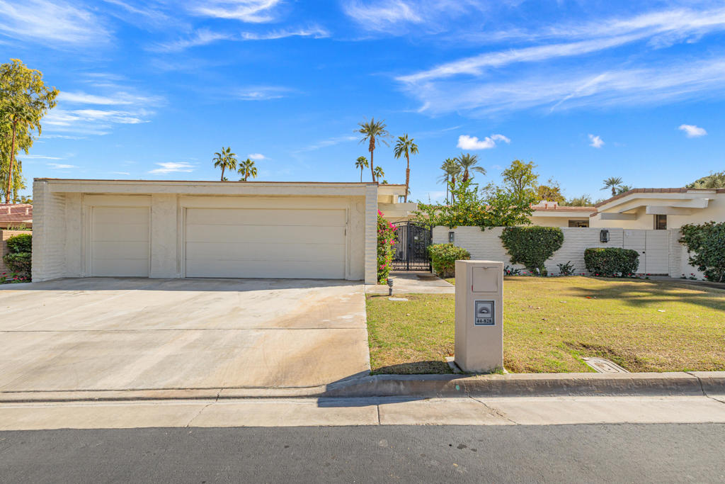 Desert Horizons C.C. - Residential