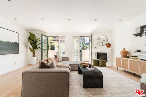 Photo of 11749 Goshen Avenue #201, Los Angeles, CA 90049 (MLS # 26875567)
