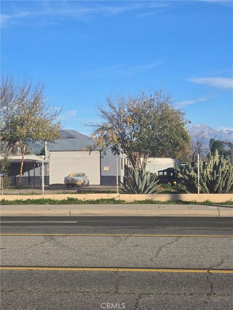 1897 N Mount Vernon San Bernardino CA 92411