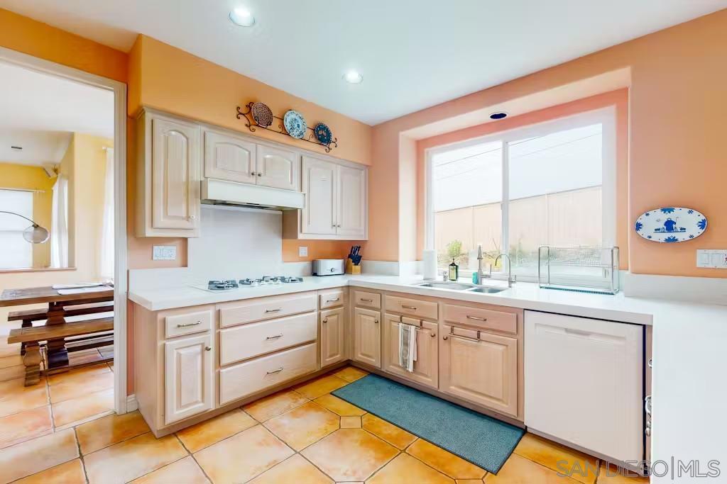 Encinitas - Residential Lease