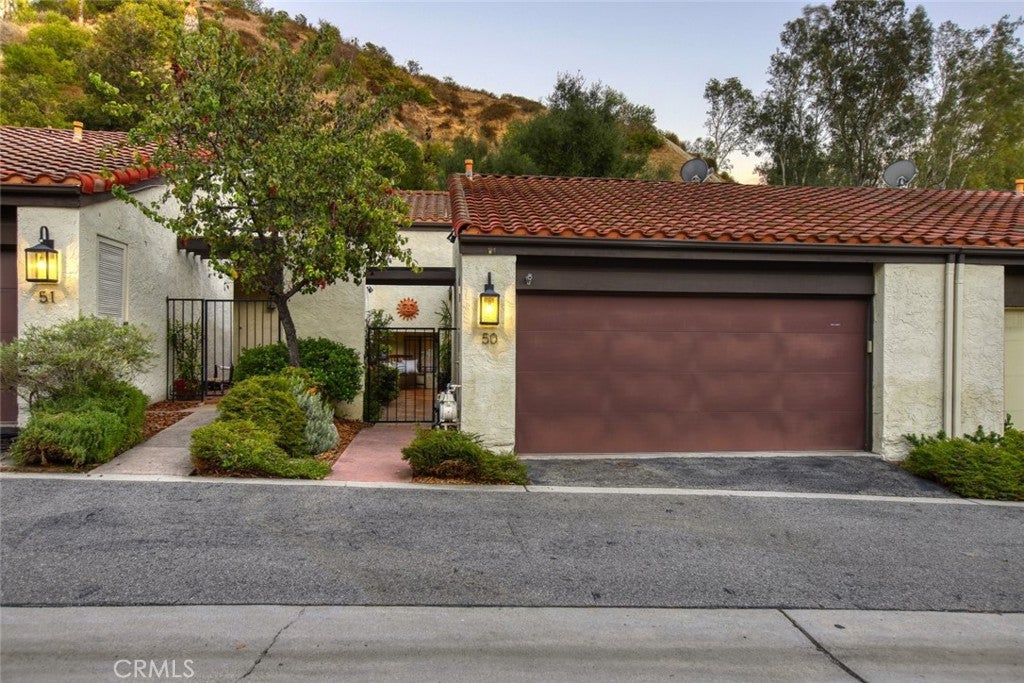 50 Glenflow Court
