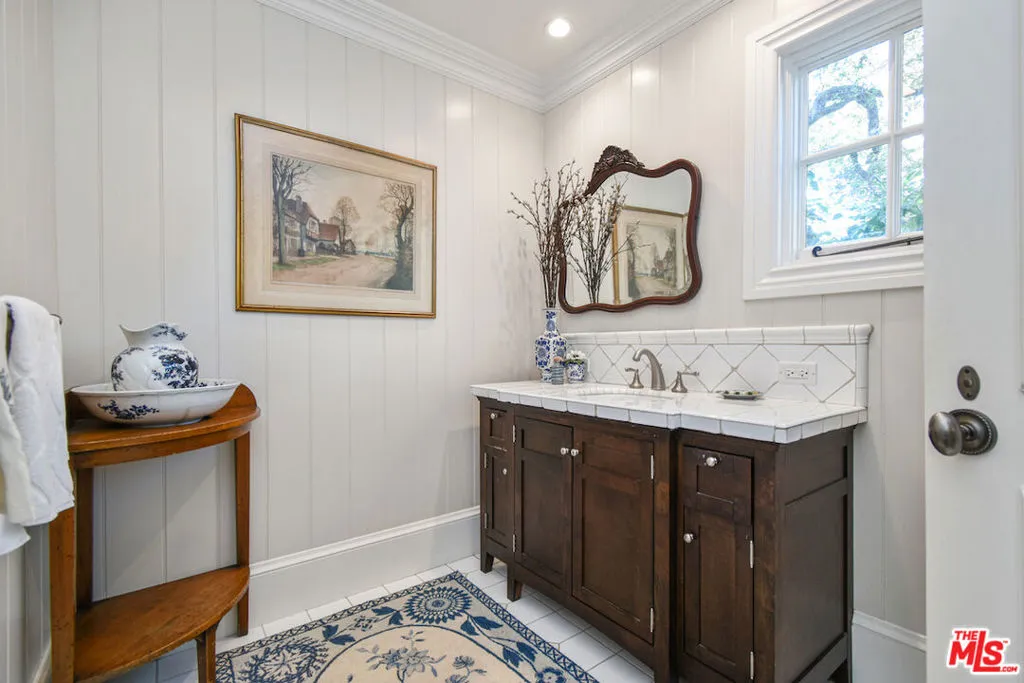 Encino, California 91436, United States, 5 Bedrooms Bedrooms, ,4 BathroomsBathrooms,Residential,Active,152460