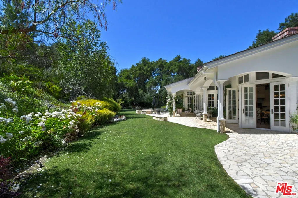 Encino, California 91436, United States, 5 Bedrooms Bedrooms, ,4 BathroomsBathrooms,Residential,Active,152460