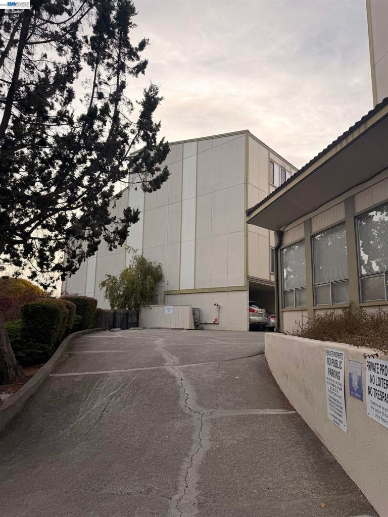 1510 E St St 22, Hayward CA 94541