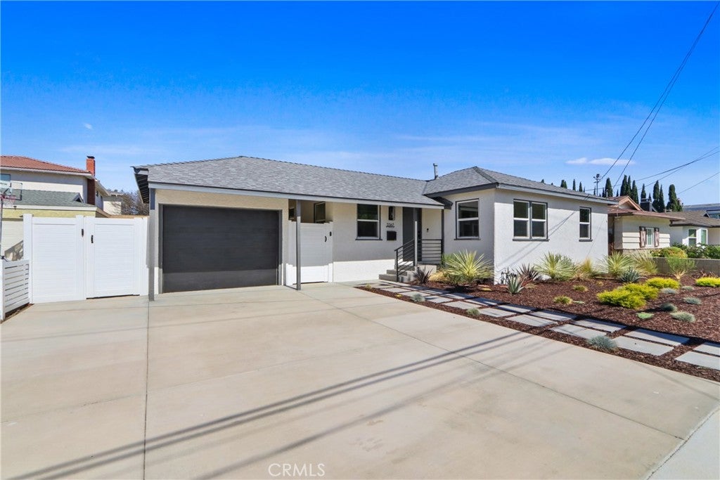 2367 W 230th