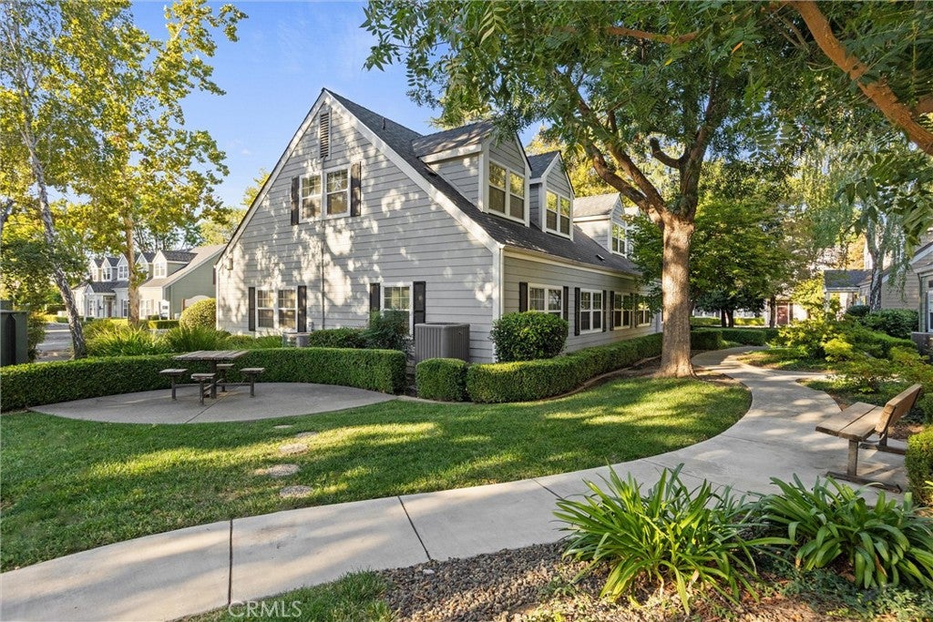 24 Hanover Lane