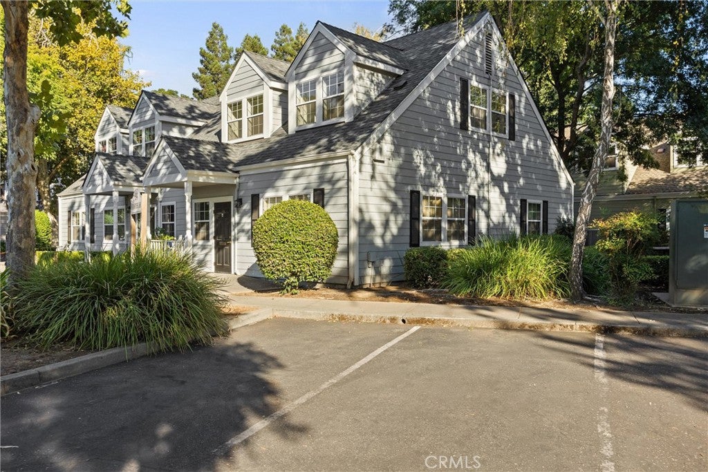 24 Hanover Lane