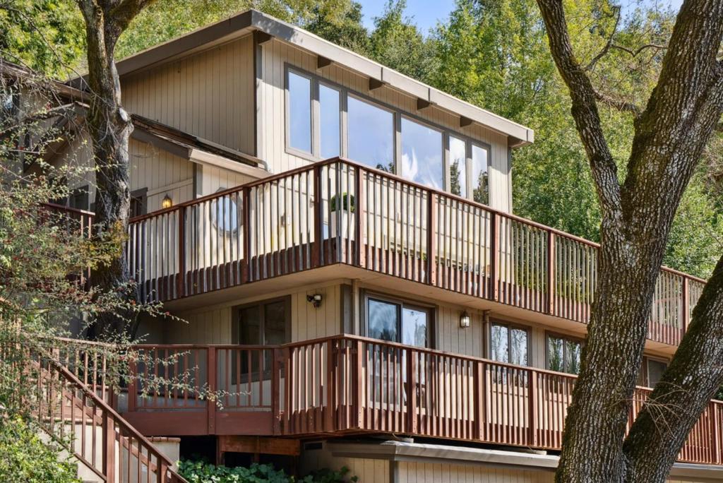 21386 Sunnyside Road