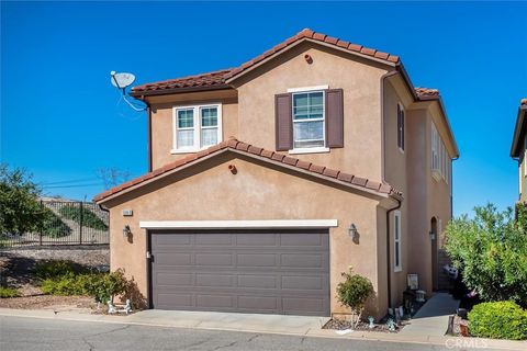 19869 Via Beeler Newhall CA 91321