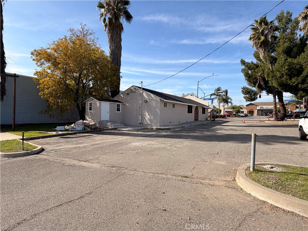 30830 Riverside Drive