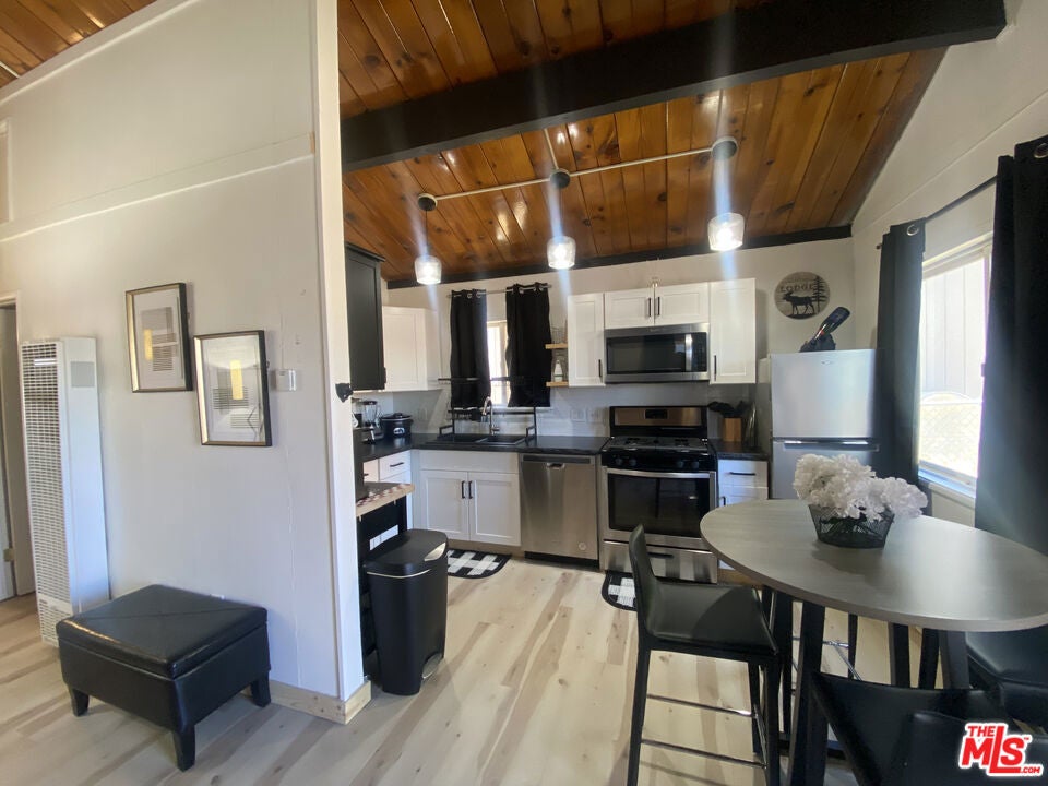 972 Pinon Lane