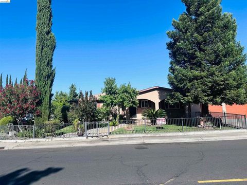 Photo of 1044 Agate Ave AVE, Manteca, CA 95336 (MLS # 41136052)