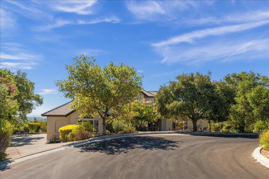 Photo of 8320 Chantrelle Court, Gilroy, CA 95020 (MLS # ML82031938)