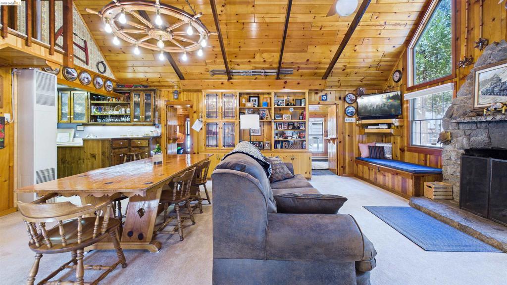 247 Meadowview