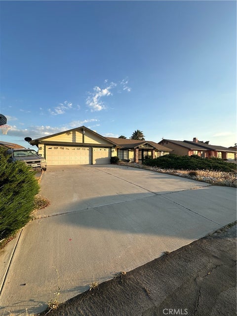 Photo of 12581 Sunset Road, Victorville, CA 92392 (MLS # MB26155094)