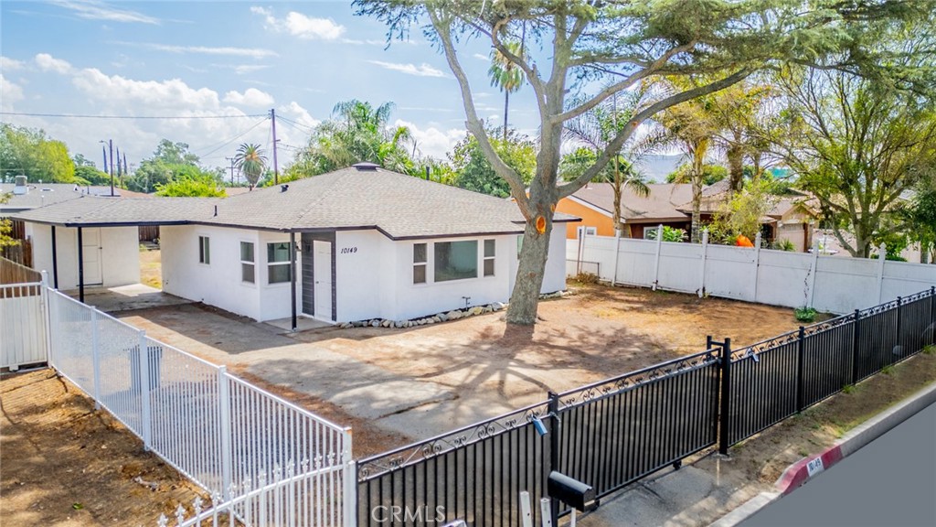 10149 OLEANDER Avenue