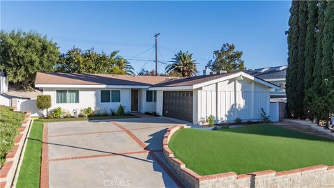 Photo of 11722 Hayvenhurst, Granada Hills, CA 91344 (MLS # SR25273190)