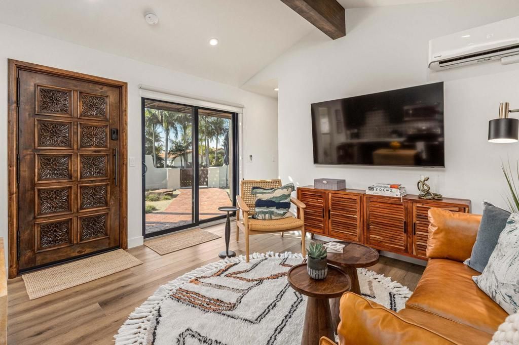 Photo of 2087 Via Ladeta, La Jolla, CA 92037 (MLS # PTP2508068)