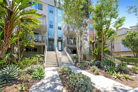 Photo of 606 Rockefeller, Irvine, CA 92612 (MLS # NP26192628)