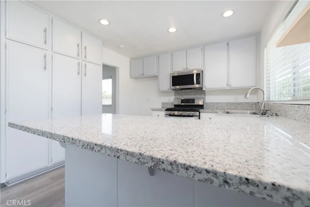 Duarte, California 91010, United States, 3 Bedrooms Bedrooms, ,2 BathroomsBathrooms,Residential,Active,191098