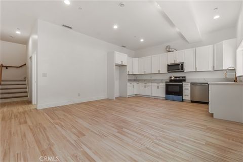 Photo of 21312 Western Ave S, Torrance, CA 90501 (MLS # DW25238602)