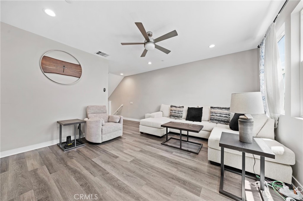 601 W Foothill Blvd 71