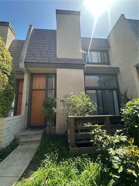 Photo of 9000 Vanalden Ave #156, Northridge, CA 91324 (MLS # SR26085989)