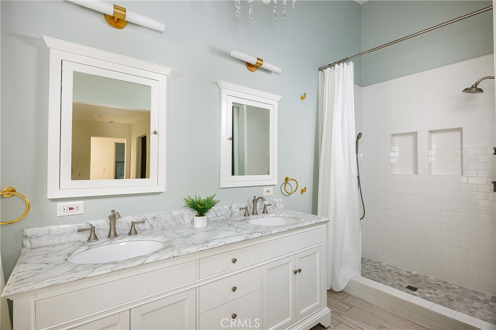 Woods Cove (WC) - Residential Lease